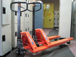 palletjack.jpg